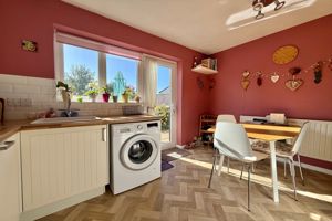 Kitchen/Diner- click for photo gallery